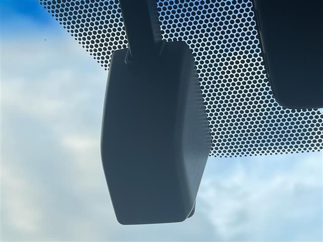 ハリアー プログレス　純正ナビ　衝突軽減システム　ＪＢＬサウンド　全方位カメラ　コーナーセンサー前後　ＥＴＣ２．０　パワーバックドア　ＬＥＤヘッドライト　パワーシート　ハーフレザーシート　純正ドライブレコーダー　純正ＡＷ（7枚目）