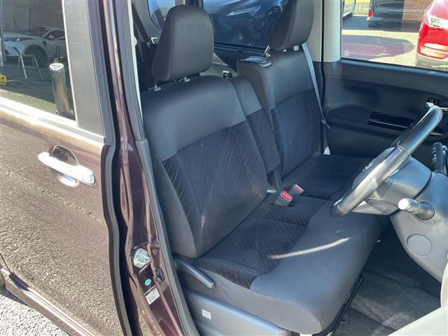 タント カスタムＲＳ　ＳＡ　社外ナビ　両側パワースライドドア　フリップダウンモニター　アイドリングストップ　プッシュスタート　ＬＥＤヘッドライト　オートライト　純正アルミホイール　電動格納ミラー　ＥＴＣ　横滑り防止装置（24枚目）