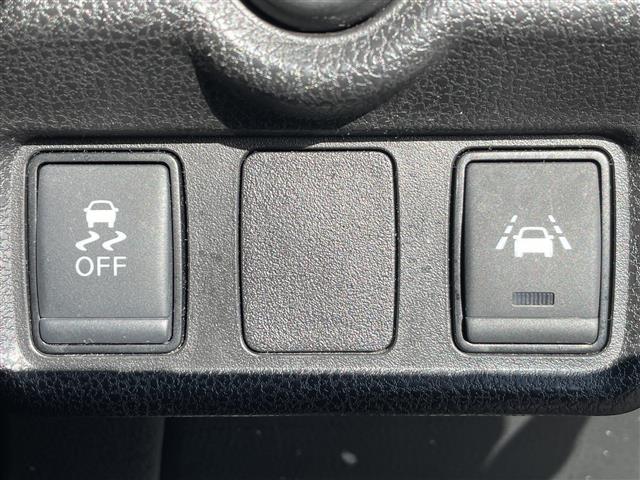 ノート ｅ－パワー　ニスモ　純正ナビ　衝突軽減システム　バックカメラ　レーンキープアシスト　ＥＴＣ　ＬＥＤヘッドライト　プッシュスタート　オートライト　ドライブレコーダー前後　純正アルミホイール　電動格納ミラー　　横滑り防止装置（7枚目）