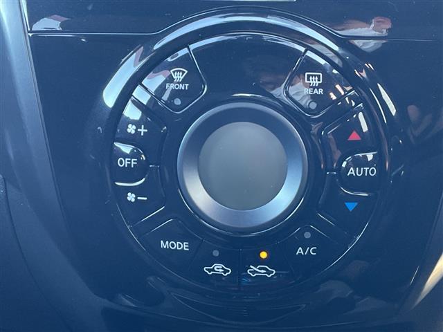 ノート ｅ－パワー　ニスモ　純正ナビ　衝突軽減システム　バックカメラ　レーンキープアシスト　ＥＴＣ　ＬＥＤヘッドライト　プッシュスタート　オートライト　ドライブレコーダー前後　純正アルミホイール　電動格納ミラー　　横滑り防止装置（12枚目）