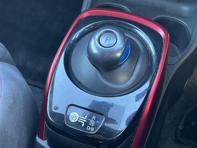 ノート ｅ－パワー　ニスモ　純正ナビ　衝突軽減システム　バックカメラ　レーンキープアシスト　ＥＴＣ　ＬＥＤヘッドライト　プッシュスタート　オートライト　ドライブレコーダー前後　純正アルミホイール　電動格納ミラー　　横滑り防止装置（14枚目）