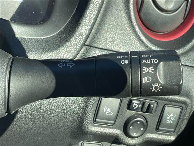 ノート ｅ－パワー　ニスモ　純正ナビ　衝突軽減システム　バックカメラ　レーンキープアシスト　ＥＴＣ　ＬＥＤヘッドライト　プッシュスタート　オートライト　ドライブレコーダー前後　純正アルミホイール　電動格納ミラー　　横滑り防止装置（18枚目）