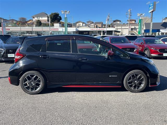 ノート ｅ－パワー　ニスモ　純正ナビ　衝突軽減システム　バックカメラ　レーンキープアシスト　ＥＴＣ　ＬＥＤヘッドライト　プッシュスタート　オートライト　ドライブレコーダー前後　純正アルミホイール　電動格納ミラー　　横滑り防止装置（36枚目）