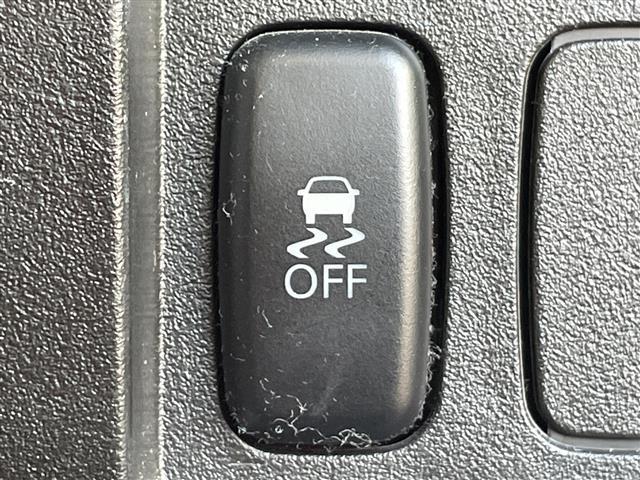 デリカＤ：５ ローデスト　ロイヤルツーリング　ナビ　後席モニター　バックカメラ　両側パワースライドドア　ディーゼル　パワーバックドア　ＬＥＤヘッドライト　クルーズコントロール　パワーシート　ドライブレコーダー前後　シートヒーター　パドルシフト（9枚目）