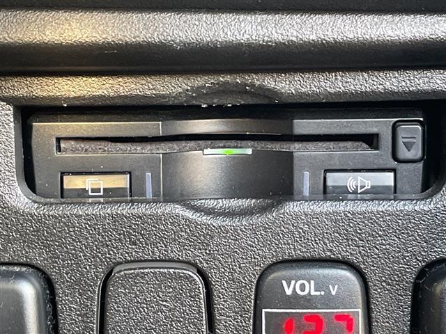 デリカＤ：５ ローデスト　ロイヤルツーリング　ナビ　後席モニター　バックカメラ　両側パワースライドドア　ディーゼル　パワーバックドア　ＬＥＤヘッドライト　クルーズコントロール　パワーシート　ドライブレコーダー前後　シートヒーター　パドルシフト（12枚目）