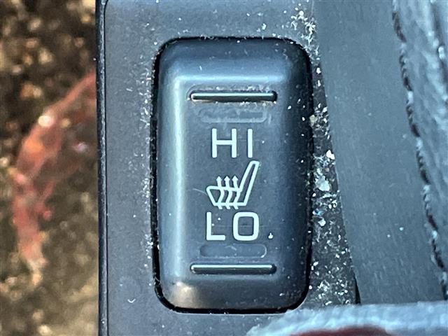 デリカＤ：５ ローデスト　ロイヤルツーリング　ナビ　後席モニター　バックカメラ　両側パワースライドドア　ディーゼル　パワーバックドア　ＬＥＤヘッドライト　クルーズコントロール　パワーシート　ドライブレコーダー前後　シートヒーター　パドルシフト（14枚目）