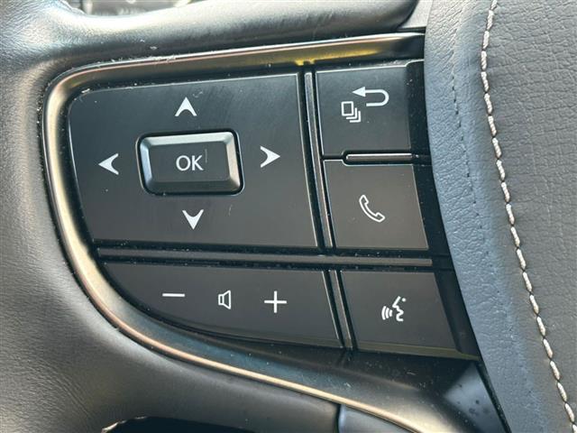 LS LS500h バージョンL 純正ナビ 本革シート 衝突軽減 禁煙車 バック+サイドカメラ 前後クリアランスソナー ETC2.0 4WD LEDヘッドライト レーダークルーズ パワーシート パドルシフト(8枚目)