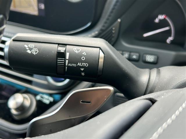 LS LS500h バージョンL 純正ナビ 本革シート 衝突軽減 禁煙車 バック+サイドカメラ 前後クリアランスソナー ETC2.0 4WD LEDヘッドライト レーダークルーズ パワーシート パドルシフト(10枚目)