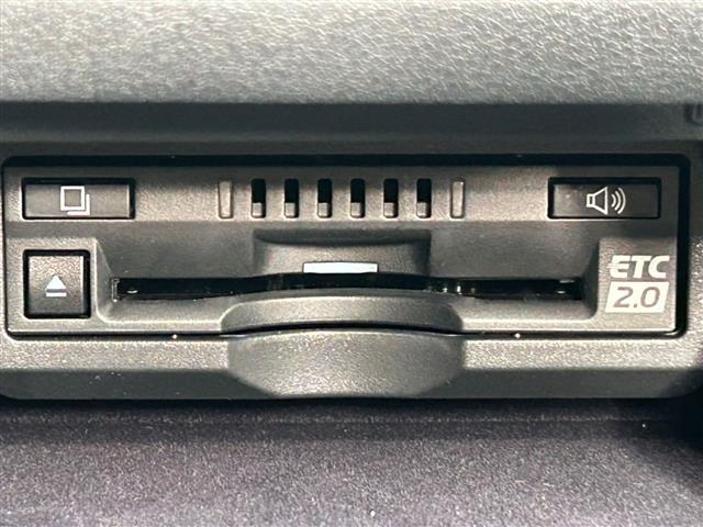 LS LS500h バージョンL 純正ナビ 本革シート 衝突軽減 禁煙車 バック+サイドカメラ 前後クリアランスソナー ETC2.0 4WD LEDヘッドライト レーダークルーズ パワーシート パドルシフト(12枚目)