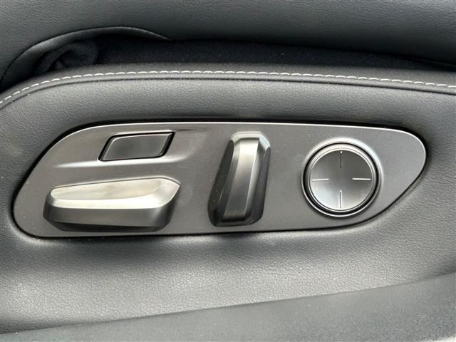 LS LS500h バージョンL 純正ナビ 本革シート 衝突軽減 禁煙車 バック+サイドカメラ 前後クリアランスソナー ETC2.0 4WD LEDヘッドライト レーダークルーズ パワーシート パドルシフト(18枚目)