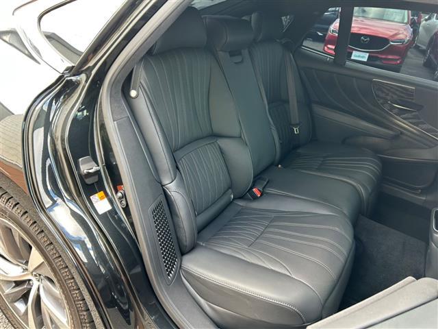 LS LS500h バージョンL 純正ナビ 本革シート 衝突軽減 禁煙車 バック+サイドカメラ 前後クリアランスソナー ETC2.0 4WD LEDヘッドライト レーダークルーズ パワーシート パドルシフト(29枚目)