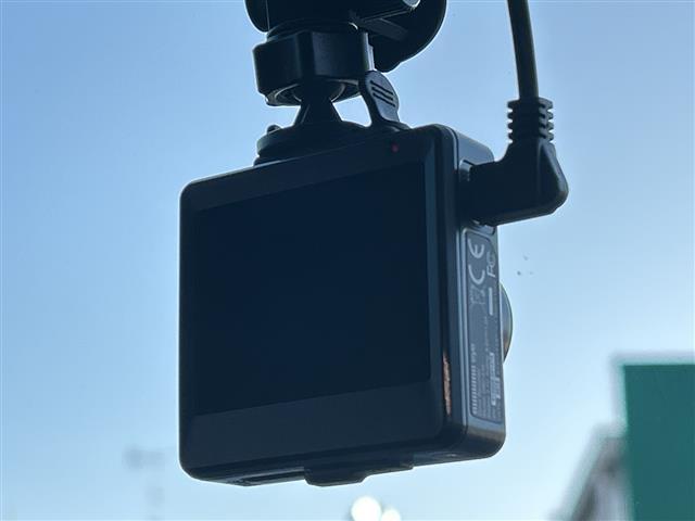 クラウン アスリート　純正ナビ　衝突軽減システム　ＴＲＤエアロ　バックカメラ　レザーシート　クルーズコントロール　パワーシート　シートヒーター　エアシート　ドライブレコーダー　電動チルト　　ＥＴＣ　プッシュスタート（8枚目）