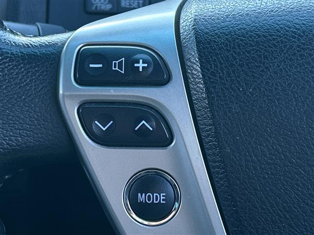 クラウン アスリート　純正ナビ　衝突軽減システム　ＴＲＤエアロ　バックカメラ　レザーシート　クルーズコントロール　パワーシート　シートヒーター　エアシート　ドライブレコーダー　電動チルト　　ＥＴＣ　プッシュスタート（16枚目）