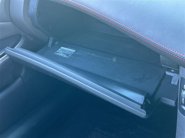 クラウン アスリート　純正ナビ　衝突軽減システム　ＴＲＤエアロ　バックカメラ　レザーシート　クルーズコントロール　パワーシート　シートヒーター　エアシート　ドライブレコーダー　電動チルト　　ＥＴＣ　プッシュスタート（23枚目）