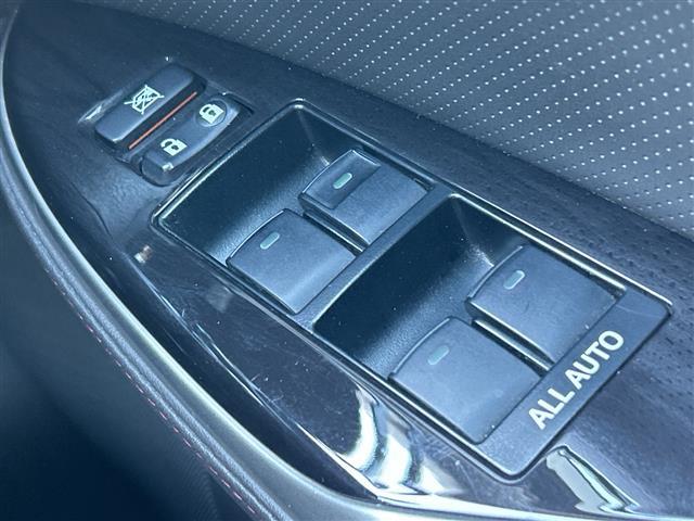 クラウン アスリート　純正ナビ　衝突軽減システム　ＴＲＤエアロ　バックカメラ　レザーシート　クルーズコントロール　パワーシート　シートヒーター　エアシート　ドライブレコーダー　電動チルト　　ＥＴＣ　プッシュスタート（24枚目）