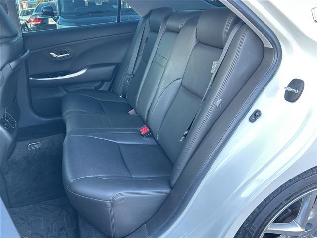 クラウン アスリート　純正ナビ　衝突軽減システム　ＴＲＤエアロ　バックカメラ　レザーシート　クルーズコントロール　パワーシート　シートヒーター　エアシート　ドライブレコーダー　電動チルト　　ＥＴＣ　プッシュスタート（29枚目）