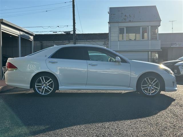 クラウン アスリート　純正ナビ　衝突軽減システム　ＴＲＤエアロ　バックカメラ　レザーシート　クルーズコントロール　パワーシート　シートヒーター　エアシート　ドライブレコーダー　電動チルト　　ＥＴＣ　プッシュスタート（36枚目）