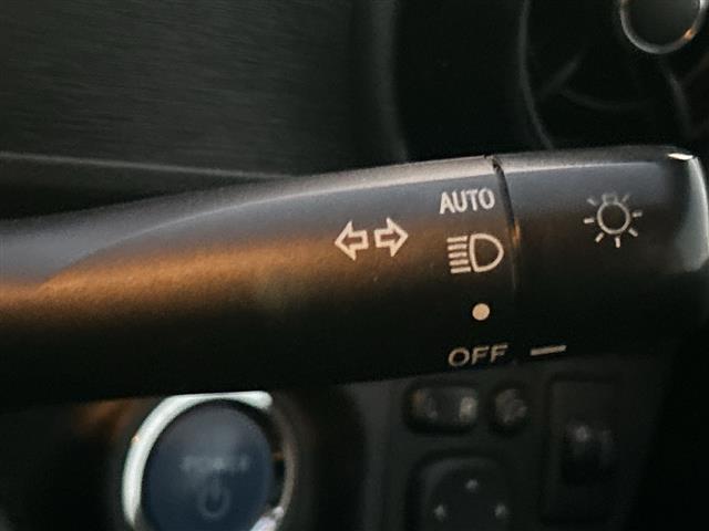 アクア S 衝突軽減システム バックカメラ 15インチSMACKアルミホイール ETC レーンキープアシスト アイドリングストップ 電動格納ミラー プッシュスタート オートマチックハイビーム パワーウィンドウ(9枚目)