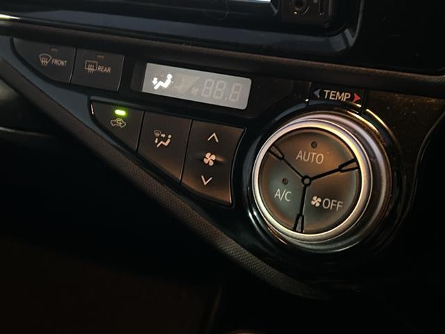 アクア S 衝突軽減システム バックカメラ 15インチSMACKアルミホイール ETC レーンキープアシスト アイドリングストップ 電動格納ミラー プッシュスタート オートマチックハイビーム パワーウィンドウ(11枚目)