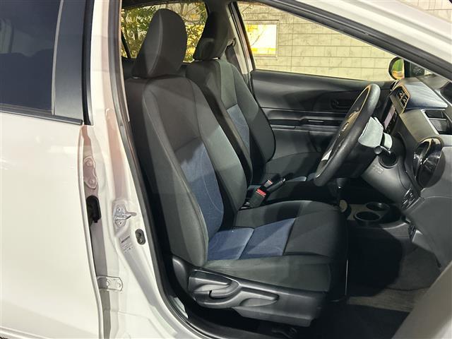 アクア S 衝突軽減システム バックカメラ 15インチSMACKアルミホイール ETC レーンキープアシスト アイドリングストップ 電動格納ミラー プッシュスタート オートマチックハイビーム パワーウィンドウ(20枚目)