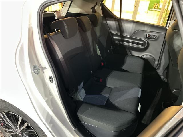 アクア S 衝突軽減システム バックカメラ 15インチSMACKアルミホイール ETC レーンキープアシスト アイドリングストップ 電動格納ミラー プッシュスタート オートマチックハイビーム パワーウィンドウ(22枚目)