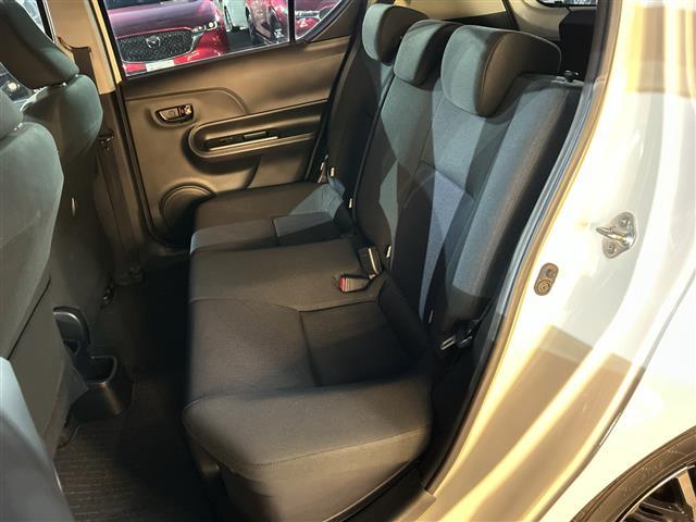 アクア S 衝突軽減システム バックカメラ 15インチSMACKアルミホイール ETC レーンキープアシスト アイドリングストップ 電動格納ミラー プッシュスタート オートマチックハイビーム パワーウィンドウ(23枚目)