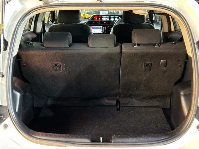 アクア S 衝突軽減システム バックカメラ 15インチSMACKアルミホイール ETC レーンキープアシスト アイドリングストップ 電動格納ミラー プッシュスタート オートマチックハイビーム パワーウィンドウ(24枚目)