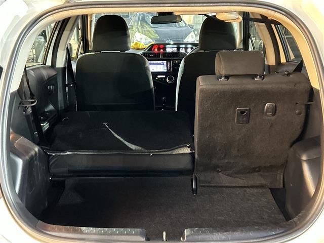 アクア S 衝突軽減システム バックカメラ 15インチSMACKアルミホイール ETC レーンキープアシスト アイドリングストップ 電動格納ミラー プッシュスタート オートマチックハイビーム パワーウィンドウ(25枚目)