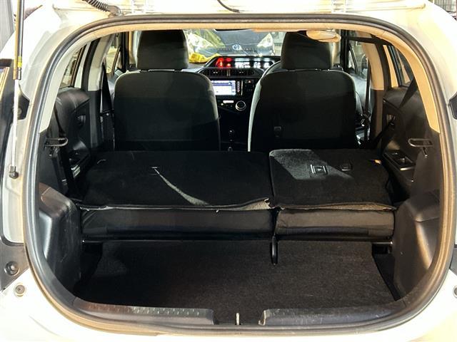 アクア S 衝突軽減システム バックカメラ 15インチSMACKアルミホイール ETC レーンキープアシスト アイドリングストップ 電動格納ミラー プッシュスタート オートマチックハイビーム パワーウィンドウ(26枚目)