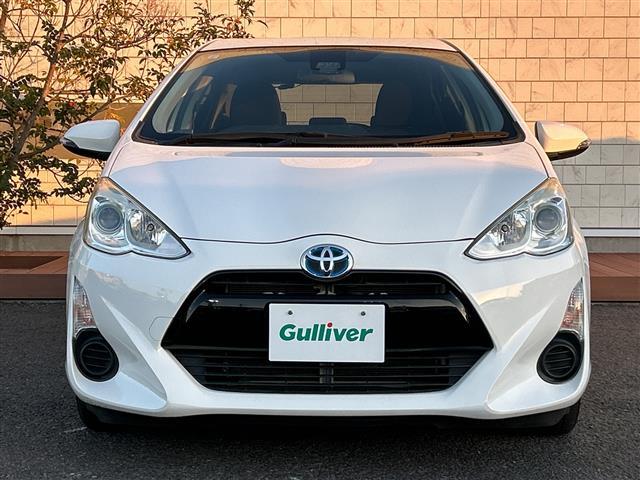 アクア S 衝突軽減システム バックカメラ 15インチSMACKアルミホイール ETC レーンキープアシスト アイドリングストップ 電動格納ミラー プッシュスタート オートマチックハイビーム パワーウィンドウ(27枚目)