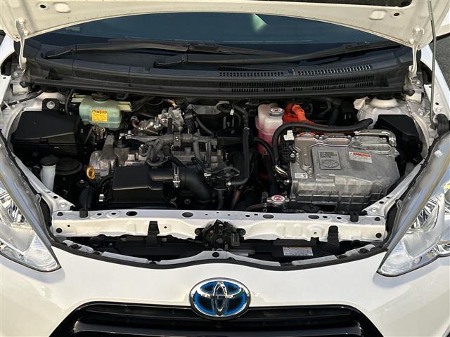 アクア S 衝突軽減システム バックカメラ 15インチSMACKアルミホイール ETC レーンキープアシスト アイドリングストップ 電動格納ミラー プッシュスタート オートマチックハイビーム パワーウィンドウ(42枚目)