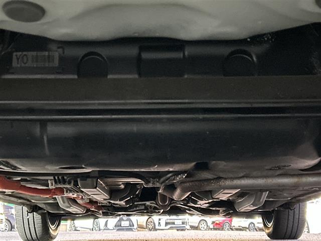 アクア S 衝突軽減システム バックカメラ 15インチSMACKアルミホイール ETC レーンキープアシスト アイドリングストップ 電動格納ミラー プッシュスタート オートマチックハイビーム パワーウィンドウ(43枚目)