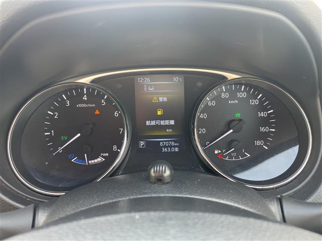 エクストレイル 20X ハイブリッド エマージェンシーブレーキP 衝突軽減システム 禁煙車 バックカメラ コーナーセンサー前後 LEDヘッドライト ETC スマートキー シートヒーター ドライブレコーダー 純正アルミホイール アイドリングストップ 電度リアゲート(5枚目)