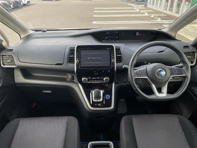 セレナ e-パワー ハイウェイスターV 衝突軽減システム 禁煙車 両側パワースライドドア バックカメラ LEDヘッドライト クルーズコントロール スマートキー ドライブレコーダー 純正アルミホイール アイドリングストップ ETC(2枚目)