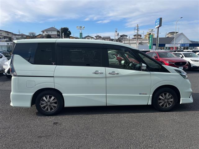 セレナ e-パワー ハイウェイスターV 衝突軽減システム 禁煙車 両側パワースライドドア バックカメラ LEDヘッドライト クルーズコントロール スマートキー ドライブレコーダー 純正アルミホイール アイドリングストップ ETC(31枚目)