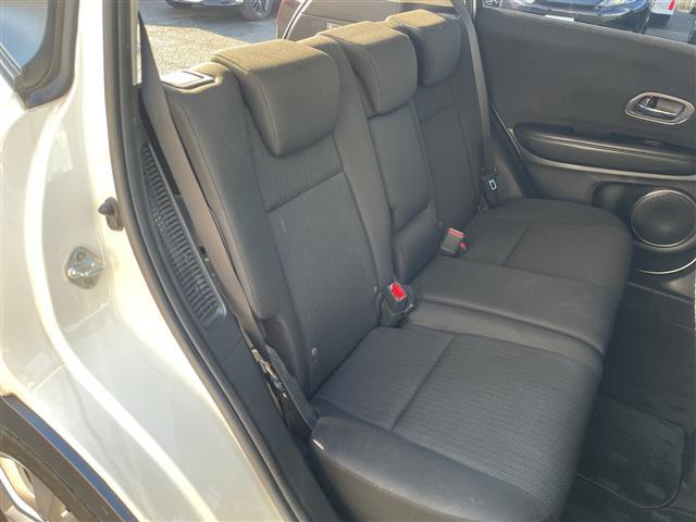 ヴェゼル ハイブリッド 純正ナビ 衝突軽減システム バックカメラ LEDヘッドライト パドルシフト ドライブレコーダー レーダークルーズコントロール 純正AW 電動格納ミラー アイドリングストップ ETC プッシュスタート(22枚目)