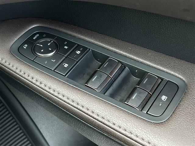 ＲＸ ＲＸ３５０ｈ　バージョンＬ　純正ナビ　全方位カメラー　コーナーセンサー前後　ＥＴＣ２．０　ＢＳＭ　電動リアゲート　ＬＥＤヘッドライト　クルーズコントロール　パワーシート　シートヒーター　ベンチレーション　パドルシフト　純正ＡＷ（22枚目）
