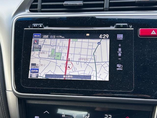 グレイス ハイブリッドLX 純正ナビ バックカメラ 衝突軽減ブレーキ クルーズコントロール 横滑り防止装置 レーダー探知機 ドライブレコーダー 前席シートヒーター LEDヘッドライト オートライト ドアバイザー スマートキー(5枚目)