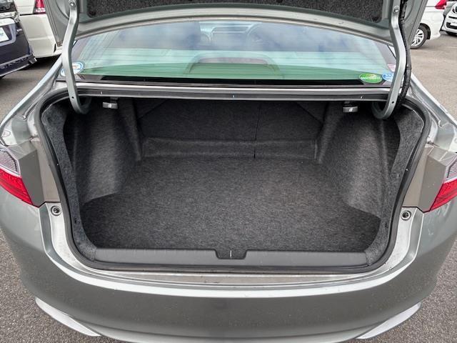 グレイス ハイブリッドLX 純正ナビ バックカメラ 衝突軽減ブレーキ クルーズコントロール 横滑り防止装置 レーダー探知機 ドライブレコーダー 前席シートヒーター LEDヘッドライト オートライト ドアバイザー スマートキー(22枚目)