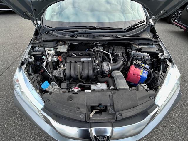 グレイス ハイブリッドLX 純正ナビ バックカメラ 衝突軽減ブレーキ クルーズコントロール 横滑り防止装置 レーダー探知機 ドライブレコーダー 前席シートヒーター LEDヘッドライト オートライト ドアバイザー スマートキー(26枚目)