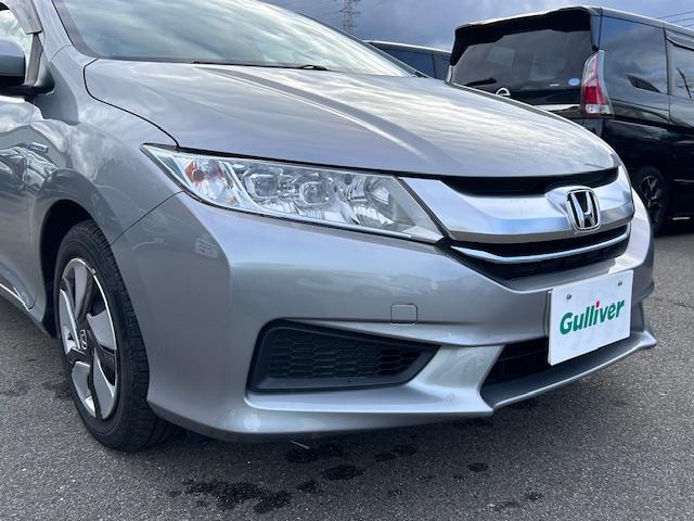 グレイス ハイブリッドLX 純正ナビ バックカメラ 衝突軽減ブレーキ クルーズコントロール 横滑り防止装置 レーダー探知機 ドライブレコーダー 前席シートヒーター LEDヘッドライト オートライト ドアバイザー スマートキー(30枚目)