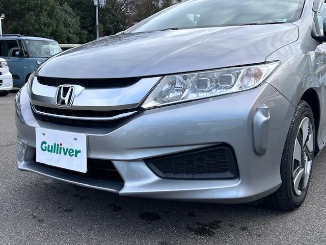 グレイス ハイブリッドLX 純正ナビ バックカメラ 衝突軽減ブレーキ クルーズコントロール 横滑り防止装置 レーダー探知機 ドライブレコーダー 前席シートヒーター LEDヘッドライト オートライト ドアバイザー スマートキー(32枚目)