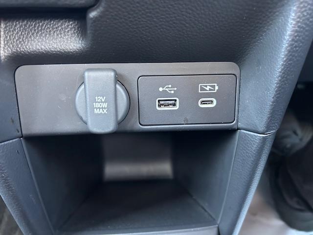 ステップワゴン ｅ：ＨＥＶスパーダ　９型純正ナビ　バックカメラ　フリップダウンモニター　ブラインドスポットモニター　衝突被害軽減システム　レーンキープアシスト　アダクティブクルーズコントロール　ドライブレコーダー　ＬＥＤヘッドライト（25枚目）