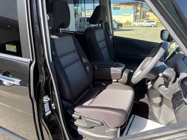 セレナ ハイウェイスター V フリップダウンモニター 純正10型ナビ 全方位カメラ プロパイロット ブラインドスポットモニター エマージェンシーブレーキ 両側パワースライドドア デジタルミラー シートヒーター ドラレコ ETC(24枚目)