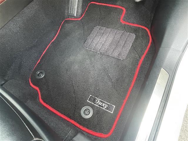 ハリアー プレミアム　９型ＡＬＰＡＮＥナビ　サンルーフ　モデリスタ　バックカメラ　９型プライベートモニター　クルコン　衝突被害軽減システム　レーンキープアシスト　横滑り防止装置　電動リアゲート　ビルトインＥＴＣ（26枚目）