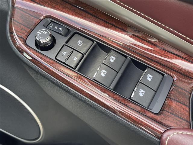 ハリアー プレミアム　９型ＡＬＰＡＮＥナビ　サンルーフ　モデリスタ　バックカメラ　９型プライベートモニター　クルコン　衝突被害軽減システム　レーンキープアシスト　横滑り防止装置　電動リアゲート　ビルトインＥＴＣ（27枚目）