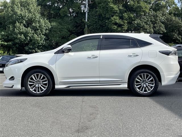 ハリアー プレミアム　９型ＡＬＰＡＮＥナビ　サンルーフ　モデリスタ　バックカメラ　９型プライベートモニター　クルコン　衝突被害軽減システム　レーンキープアシスト　横滑り防止装置　電動リアゲート　ビルトインＥＴＣ（41枚目）