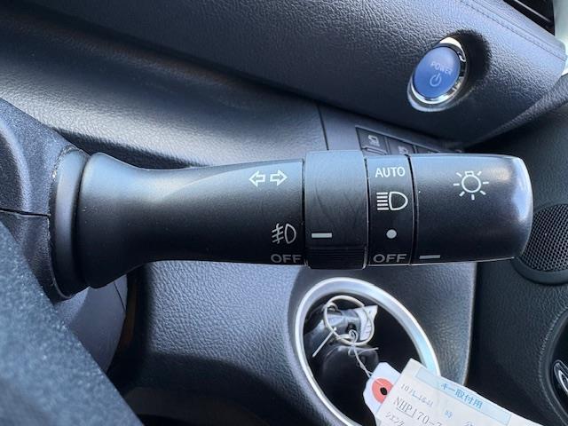 シエンタ Ｇ　セーフティエディション　純正９型ナビ　パノラミックビューモニター　両側パワースライドドア　シートヒーター　ステアリングヒーター　ドライブレコーダー　ビルトインＥＴＣ２．０　トヨタセーフティ　純正アルミホイール　スマートキー（17枚目）