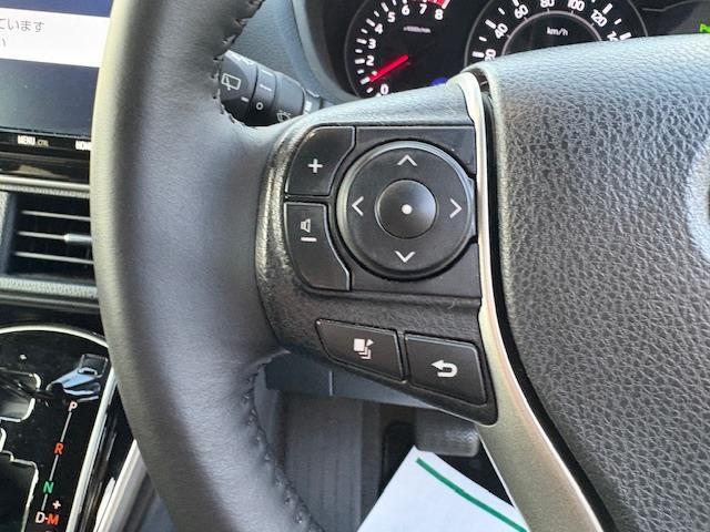 ヴォクシー ZS 煌III 純正9型ナビ フルセグ 両側パワースライドドア デジタルインナーミラー トヨタセーフティセンス ハーフレザーシート ビルトインETC LEDヘッドライト クラランスソナー スマートキー 純正AW(12枚目)