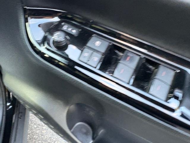 ヴォクシー ZS 煌III 純正9型ナビ フルセグ 両側パワースライドドア デジタルインナーミラー トヨタセーフティセンス ハーフレザーシート ビルトインETC LEDヘッドライト クラランスソナー スマートキー 純正AW(21枚目)